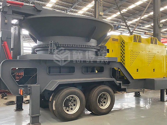 圓盤樹(shù)根破碎機(jī)是專業(yè)破碎樹(shù)根